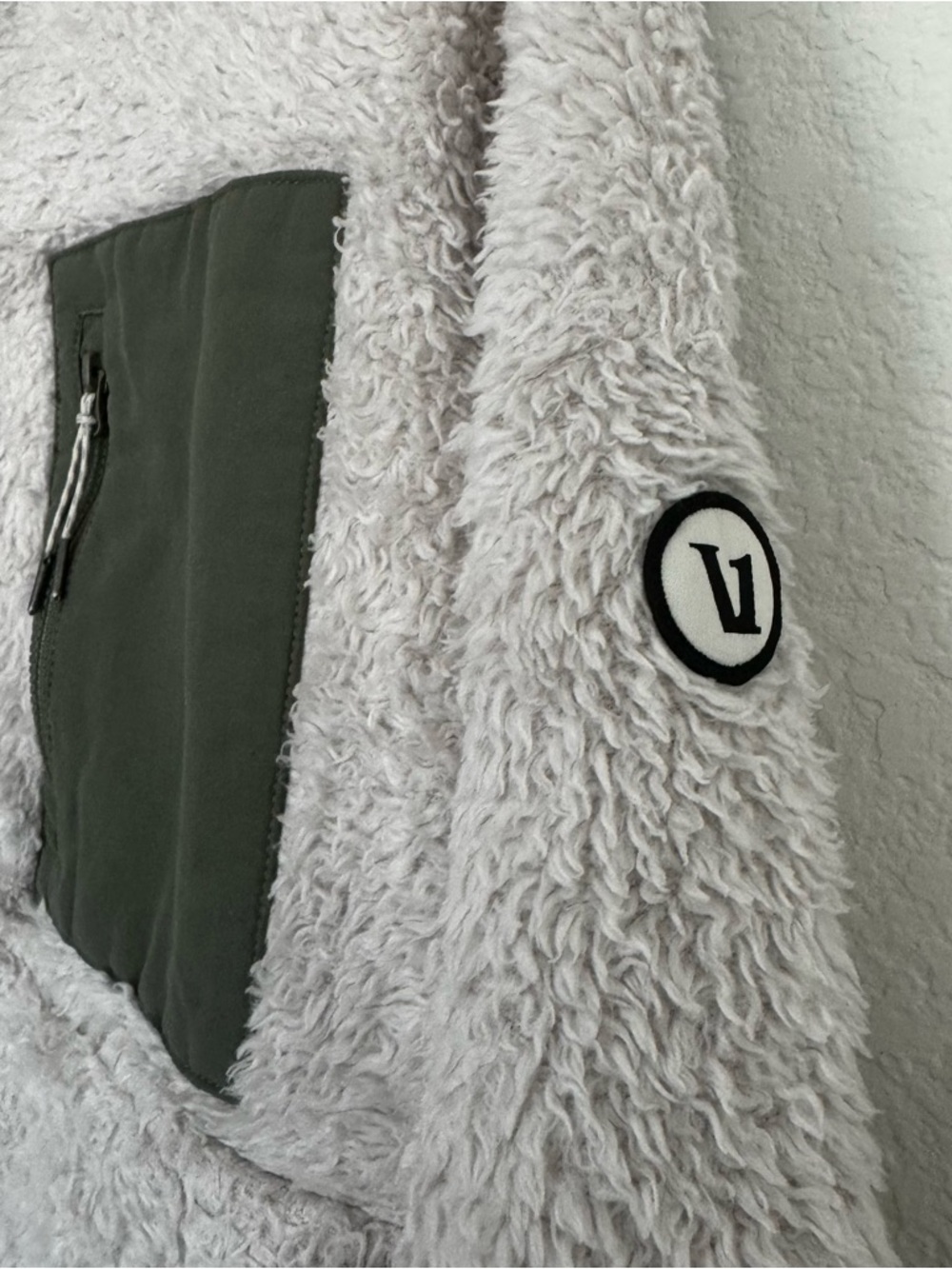 VUORI Cozy Popover Sherpa Size Large - Picture 8 of 9